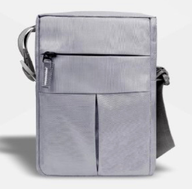 SBR05: Sling Bag Gray Dimensions:
22.5 cm x 8 cm x 17 cm /8.8 inch x 3.1 inch x 6.7 inch