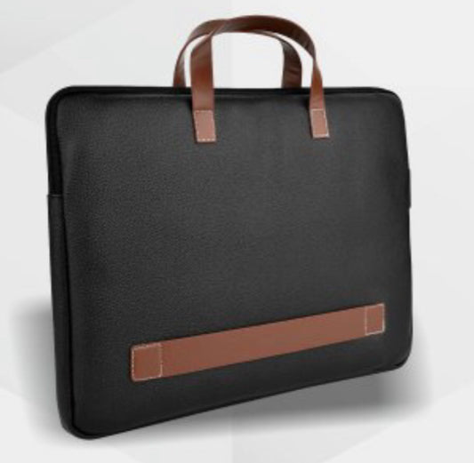 LAB01: Laptop Sleeve Black Dimensions: 40 cm x 3 cm x 30 cm